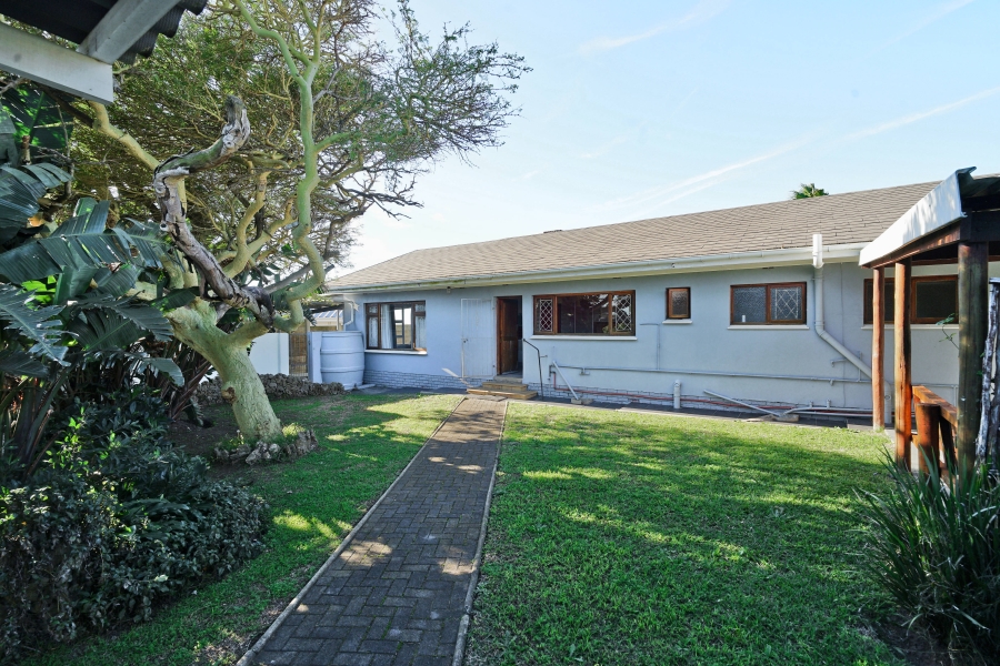 4 Bedroom Property for Sale in Kaysers Beach Eastern Cape